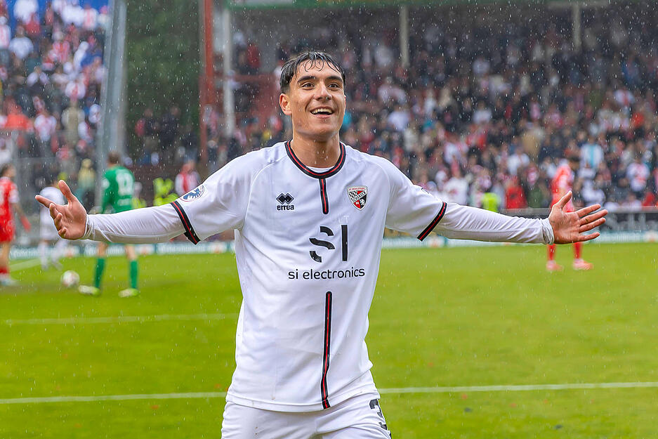 Der VfB Stuttgart und die TSG Hoffenheim sind wohl an Deniz Zeitler vom FC Ingolstadt interessiert. Das Talent soll sich bereits für den VfB entschieden haben.