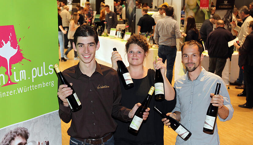 Jungwinzer der Gruppe Wein.Im.Puls – hier bei der Weinshow in der Harmonie - präsentieren sich und ihre Weine Ende März in der Heilbronner Zigarre. Jungwinzer der Gruppe Wein.Im.Puls – hier bei der Weinshow in der Harmonie - präsentieren sich und ihre Weine Ende März in der Heilbronner Zigarre.
