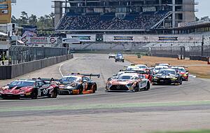 Auf dem Hockenheimring wurden am vergangenen Wochenende auch zwei Läufe zum ADAC GT Masters ausgetragen. Beides Mal holte ein Porsche-Fahrer den Sieg.