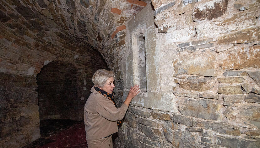 Im Verliesturm der Götzenburg Jagsthausen hat Beate Krieger einen unerklärlichen Windstoß verspürt - verbunden mit einem Zischen. Das Lachen eines Geistes?