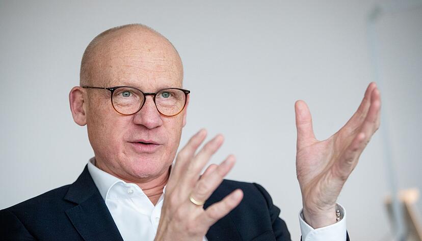 Ralf Broß, Geschäftsführendes Vorstandsmitglied des Städtetags von Baden-Württemberg, spricht. Ralf Broß, Geschäftsführendes Vorstandsmitglied des Städtetags von Baden-Württemberg, spricht.