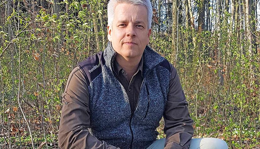 Der Wald bestimmt das Leben von Roland Hartz: 2021 wurde er Leiter des Forstbezirks Tauberfranken. Zuvor war er Chef des Forstamts im Hohenlohekreis.
Foto: privat Der Wald bestimmt das Leben von Roland Hartz: 2021 wurde er Leiter des Forstbezirks Tauberfranken. Zuvor war er Chef des Forstamts im Hohenlohekreis.
Foto: privat