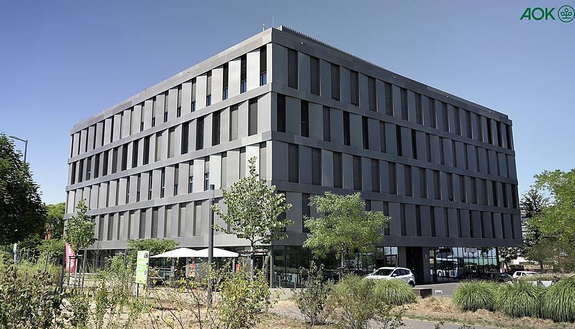 Das AOK-Gesundheitszentrum in der Südstadt von Heilbronn ist die die richtige Anlaufstelle für Informationen rund ums Wohlbefinden und zudem Veranstaltungsort zahlreicher Kurse. Das AOK-Gesundheitszentrum in der Südstadt von Heilbronn ist die die richtige Anlaufstelle für Informationen rund ums Wohlbefinden und zudem Veranstaltungsort zahlreicher Kurse.
