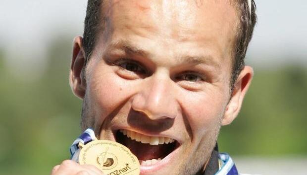 Max Hoff beißt in Posen auf seine Goldmedaille. Max Hoff beißt in Posen auf seine Goldmedaille.