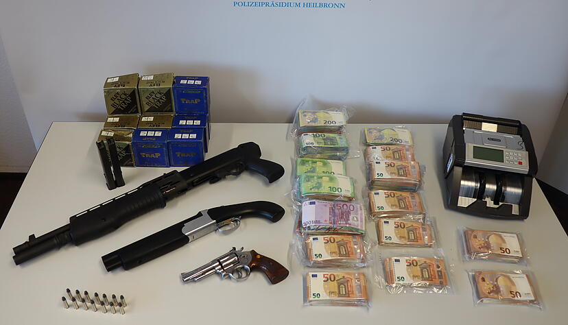 Am Ende sind es 2,8 Tonnen Marihuana, 31 Kilogramm Kokain und 30 Personen, die im Gefängnis sitzen. Das Polizeipräsidium Heilbronn spricht von einem einmaligen Ermittlungserfolg. Foto: Polizei Am Ende sind es 2,8 Tonnen Marihuana, 31 Kilogramm Kokain und 30 Personen, die im Gefängnis sitzen. Das Polizeipräsidium Heilbronn spricht von einem einmaligen Ermittlungserfolg. Foto: Polizei