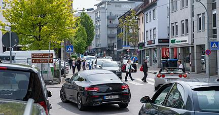 Der Verkehr durch die Gerberstraße ist zu einem großen Problem für die Anwohner geworden. Die Politik sucht nach Lösungen. Der Weg ist mühselig.
Foto: Archiv/Berger