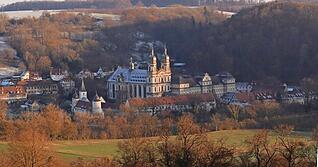 Die Gemeinde Sch&ouml;ntal muss im kommenden Jahr wohl wieder einen Kredit aufnehmen, sagt K&auml;mmerin Carina M&uuml;ller, die vorerst zum letzten Mal an der Verwaltungsbank bei einer Gemeinderatssitzung Platz genommen hat.