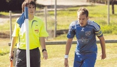 Patrick Mayer vom TSV Kürnbach vor einem Eckball. Der Tabellen-Elfte tritt beim 14. an, dem TSV Dühren. Der hat zuletzt in Eschelbronn seinen ersten Saisonsieg gefeiert.Foto: Klaus Krüger Patrick Mayer vom TSV Kürnbach vor einem Eckball. Der Tabellen-Elfte tritt beim 14. an, dem TSV Dühren. Der hat zuletzt in Eschelbronn seinen ersten Saisonsieg gefeiert.Foto: Klaus Krüger