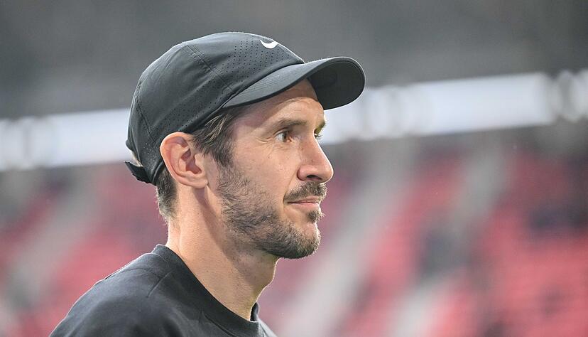 Julian Schuster gewann ein Testspiel mit dem SC Freiburg deutlich gegen den Hamburger SV.