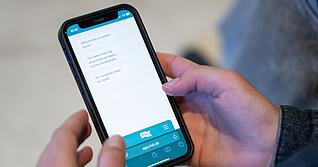 Zu viel Zeit mit Social Media: Mittlerweile wird &uuml;ber Mindestalter bei sozialen Netzwerken diskutiert.