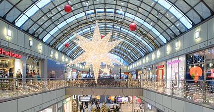 Die Auswirkungen der vierten Welle der Corona-Pandemie haben den Deutschen die Kauflaune vor dem Weihnachtsfest komplett verhagelt.