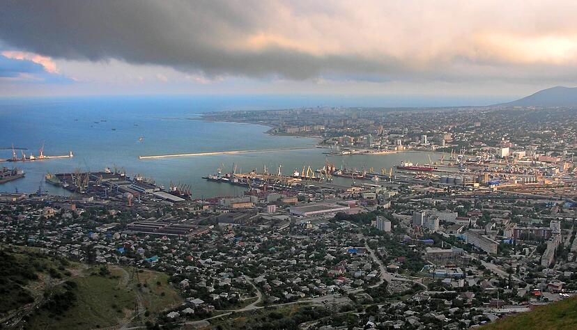 Novorossijsk ist seit 2019 eine Partnerstadt von Heilbronn, hat rund 240.000 Einwohner und liegt am Schwarzen Meer.