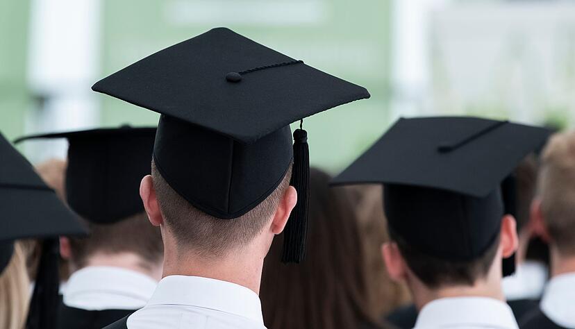 Die h&ouml;chste Bachelorabschlussquote gibt es nach acht Semestern bei den Rechts-, Wirtschafts- und Sozialwissenschaften, die niedrigste bei den Geisteswissenschaften. (Archivbild)