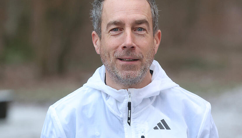 Der "Träner" Johannes Kaisers. Zu Jahresbeginn 2025 hat er sich verletzt und muss für einige Wochen pausieren.