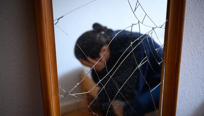 Frauen, die in gewaltvollen Beziehungen leben, tun sich oft schwer, den Partner zu verlassen - vor allem aufgrund von emotionaler Abh&auml;ngigkeit. (Symbolbild)