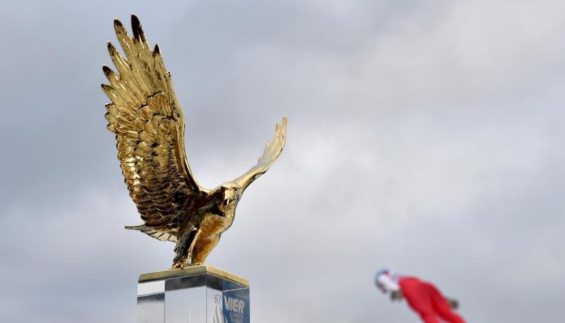 Manfred Deckert versteigerte seinen Goldenen Adler.