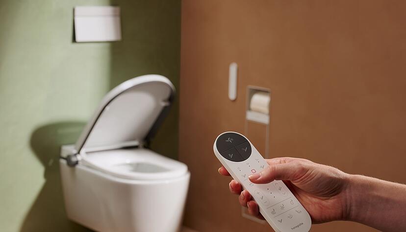 Nicht nur beim Fernseher praktisch, sondern jetzt auch beim Klogang ein Ding: die Fernbedienung. Hier f&uuml;r ein WC von Hansgrohe