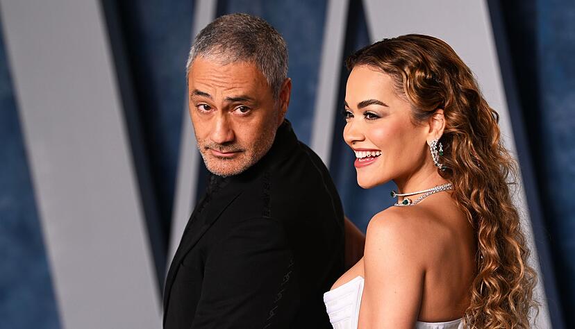 Sängerin Rita Ora und ihr Mann Taika Waititi bei der Vanity Fair Oscar Party im März in Beverly Hills.