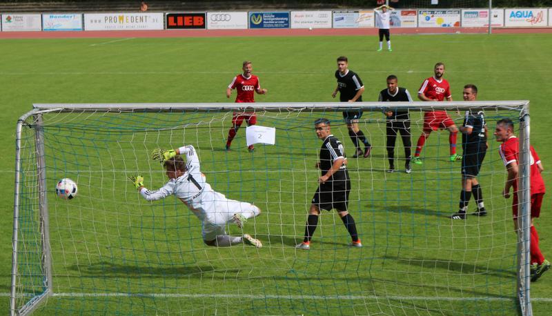 155 Spielern aus Neckarsulm, Ingolstadt, Gy&ouml;r, Bologna und Sant"Agata kamen auf den Pichterich-Sportpl&auml;tzen zusammen, um Fu&szlig;ball zu spielen.