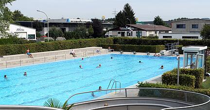 Um den Erdgasverbrauch einzudämmen, setzt die Gemeinde Ilsfeld in der Startphase der Freibadsaison die Erwärmung des Wassers aus. 
Foto: Archiv/Heibel Um den Erdgasverbrauch einzudämmen, setzt die Gemeinde Ilsfeld in der Startphase der Freibadsaison die Erwärmung des Wassers aus. 
Foto: Archiv/Heibel