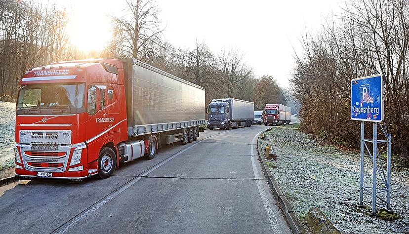 Rastplätze sind unterschiedlich ausgestattet. Einige verfügen nicht mal über Toiletten wie dieser Parkplatz an der A6 bei Weinsberg-Wimmental. Andere bieten warme Mahlzeiten und Frühstück an. Foto: Ralf Seidel