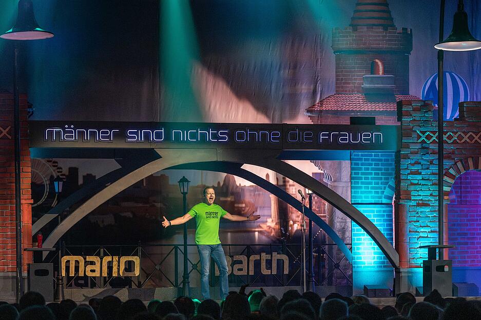 Zu seinem Auftritt im Redblue kamen rund 2700 Fans. Zu seinem Auftritt im Redblue kamen rund 2700 Fans.