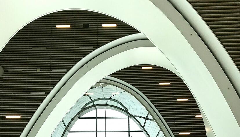 Das architektonische Highlight: Blick von unten in den Lichthof der neuen Hochschulbibliothek auf dem Bildungscampus. Foto: Christian Gleichauf Das architektonische Highlight: Blick von unten in den Lichthof der neuen Hochschulbibliothek auf dem Bildungscampus. Foto: Christian Gleichauf