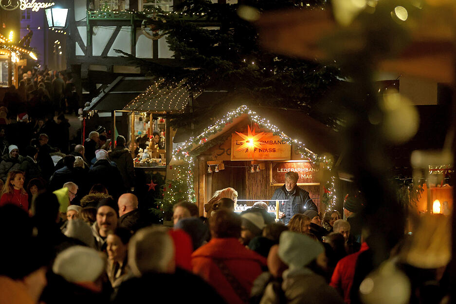 Die Bilanz nach neun Tagen Weihnachtsmarkt fällt bei den meisten Beschickern weitgehend positiv aus. Die Bilanz nach neun Tagen Weihnachtsmarkt fällt bei den meisten Beschickern weitgehend positiv aus.