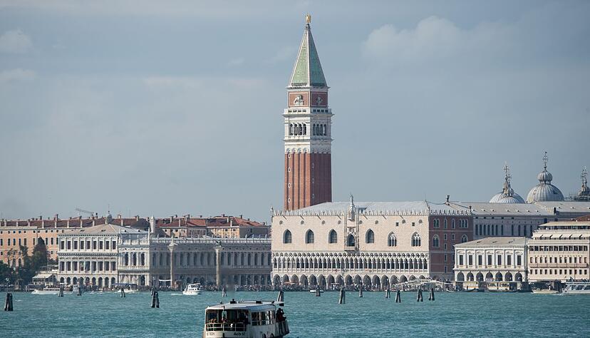 Keine Reise nach Venedig oder in die Toskana: Eine Frau aus Hohenlohe wird nach einem unseri&ouml;sen Gewinnversprechen von einem Unternehmen bel&auml;stigt.