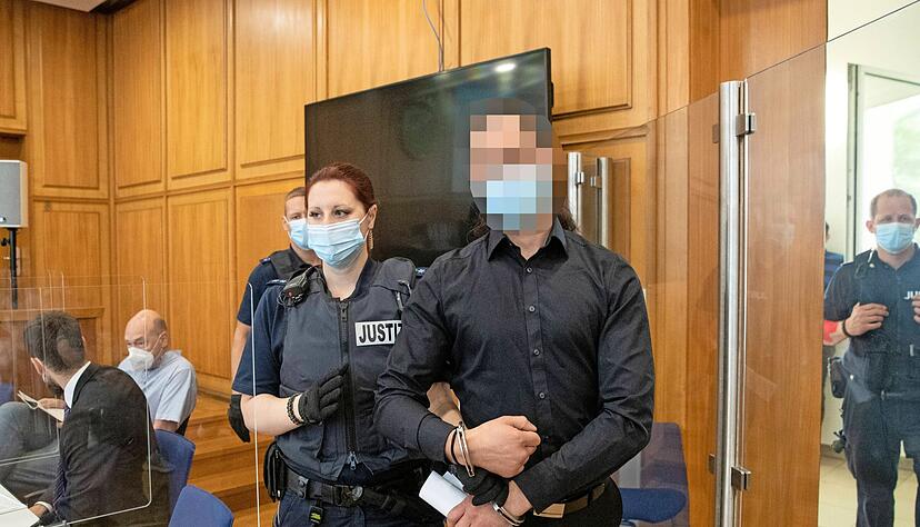 Der 30-jährige Heilbronner muss sich vor dem Landgericht wegen des Vorwurfs des Totschlags verantworten. Der Prozess ist wegen einer Fristversäumnis ausgesetzt und wird womöglich im Herbst noch einmal ganz neu verhandelt.
Foto: Archiv
