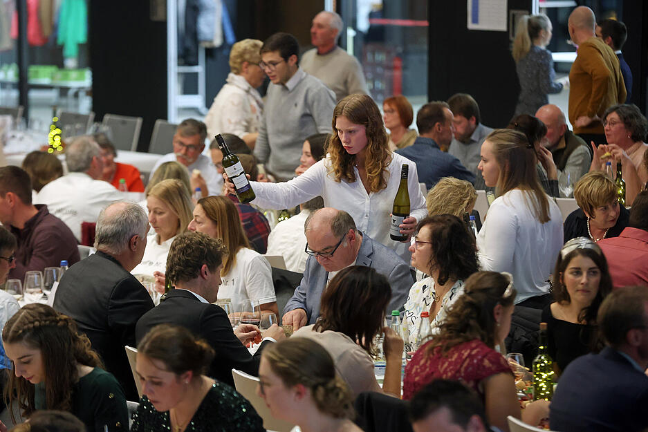 Wahl der Württemberger Weinkönigin in Pfedelbach 2022 Wahl der Württemberger Weinkönigin in Pfedelbach 2022