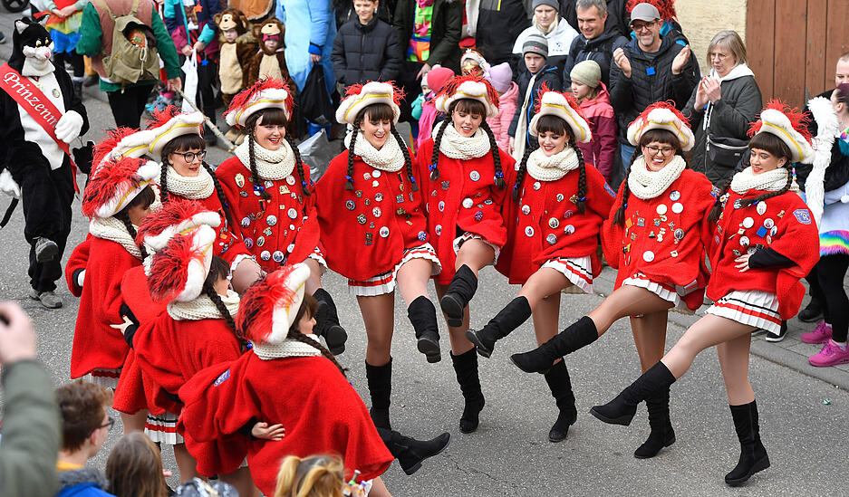 Tausende Zuschauer bei Faschingsumzug in Talheim