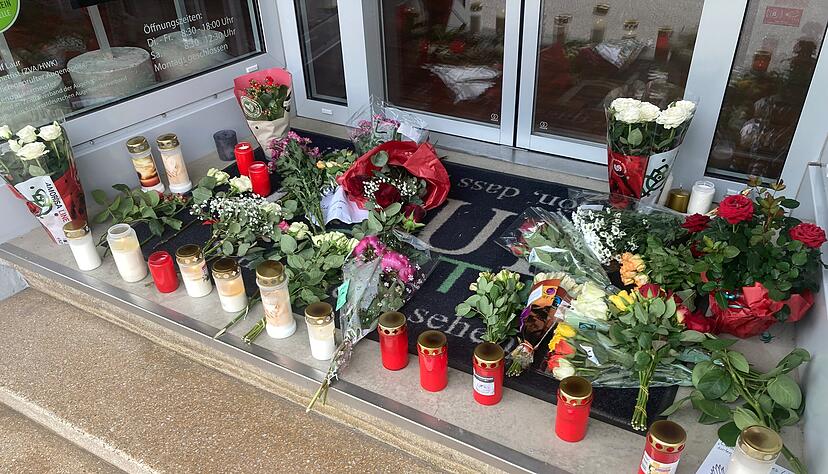Menschen in Neckarbischofsheim trauern nach dem Tod des Polizisten Rouven L.