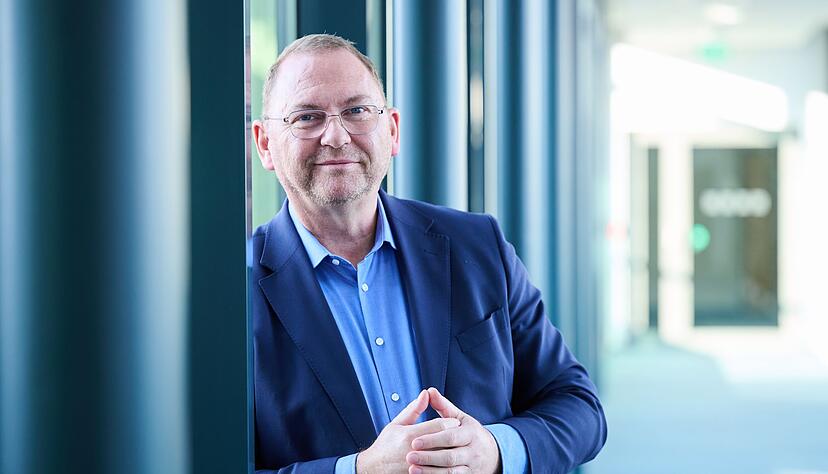 Verdi-Chef Werneke will die Arbeitgeber st&auml;rker unter Druck setzen.