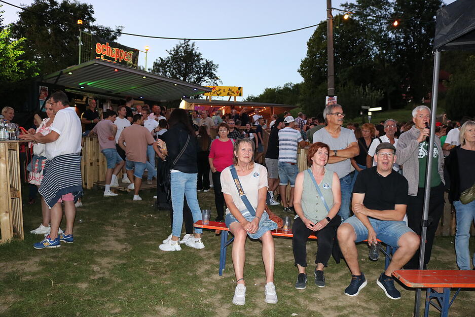 Gute Stimmung beim Eberbacher Gassenfest – so schön war der Samstag