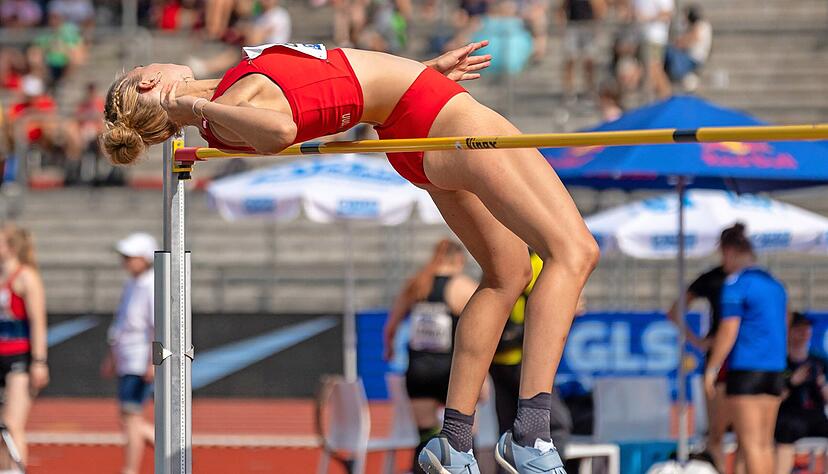 Hat im Wettkampf das Gefühl für ihren Anlauf verloren: Die 22-jährige Hochspringerin Jara Ellinger von der TSG Heilbronn. Bei 1,77 Meter ist Schluss.