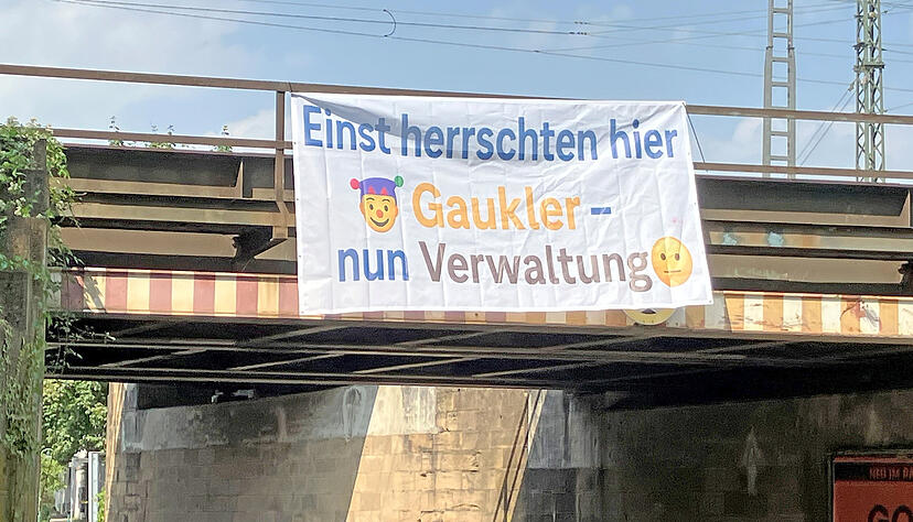 B&ouml;ckingen wehrt sich mit Plakaten gegen ein Projekt, das viele im Stadtteil ablehnen.