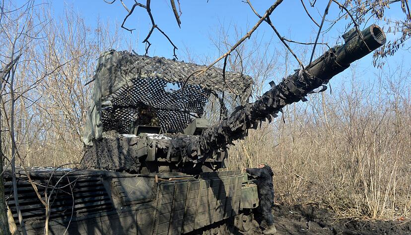 Einige Militärbeobachter folgern aus Angaben zum Frontgeschehen, dass die Ukraine eine erste Frühjahrsoffensive der Russen habe abwehren können. Einige Militärbeobachter folgern aus Angaben zum Frontgeschehen, dass die Ukraine eine erste Frühjahrsoffensive der Russen habe abwehren können.