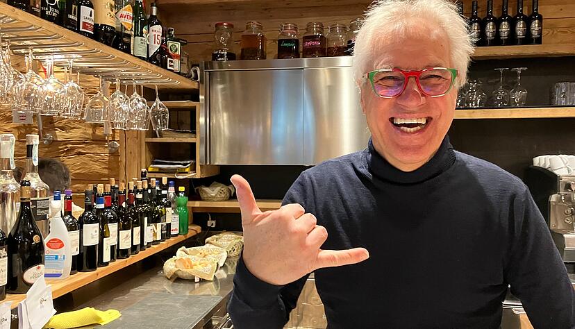 Giorgio Ghedina ist der Onkel des ehemaligen Skirennläufers Kristian Ghedina und führt das "Al Passetto" in Cortina, eine Pizzeria. Giorgio Ghedina ist der Onkel des ehemaligen Skirennläufers Kristian Ghedina und führt das "Al Passetto" in Cortina, eine Pizzeria.