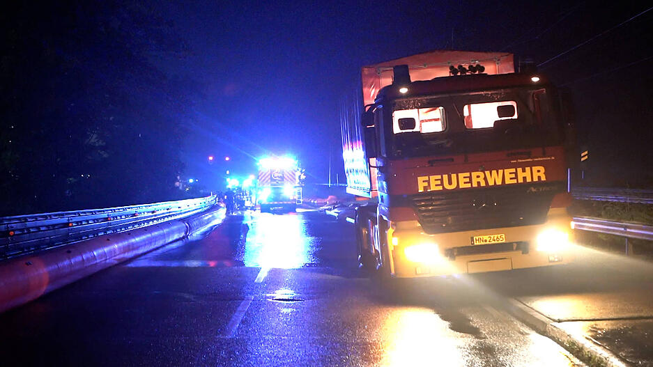 Hochwasser in Neckarsulm - Feuerwehr und technisches Hilfswerk schützen Audi-Werk vor weiterem HochwasserBaden-Württemberg, Neckarsulm, Deutschland  Fotograf: 7aktuell
