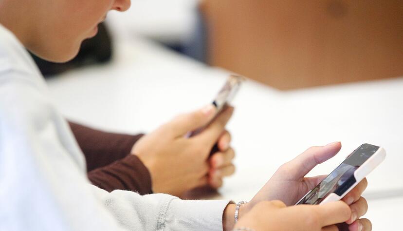 Der Textroboter ChatGPT ist l&auml;ngst im Lernalltag der Sch&uuml;ler angekommen.