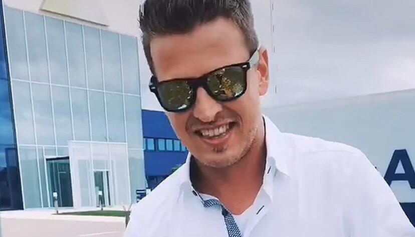 Wie &ouml;ffne ich eine Flasche mit einem Regelger&auml;t? Bei der Bottle Cap Challenge wird es gezeigt.