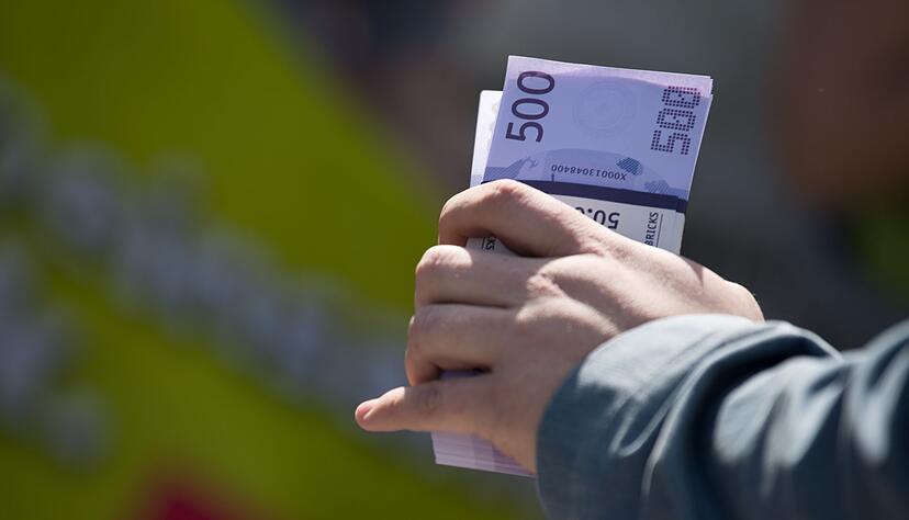 Realistische Optik: Spiel- und Filmgeld kann trotz Kennzeichnung im Alltag f&uuml;r echtes Geld gehalten werden.