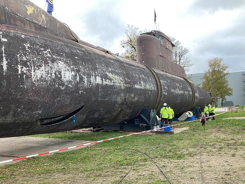 Vor Transport nach Sinsheim UBoot U17 in Speyer gekippt STIMME.de