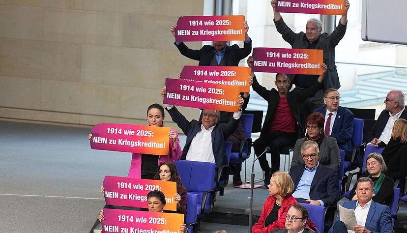Acht BSW-Abgeordnete handeln sich f&uuml;r eine unzul&auml;ssige Protestaktion Ordnungsrufe ein.