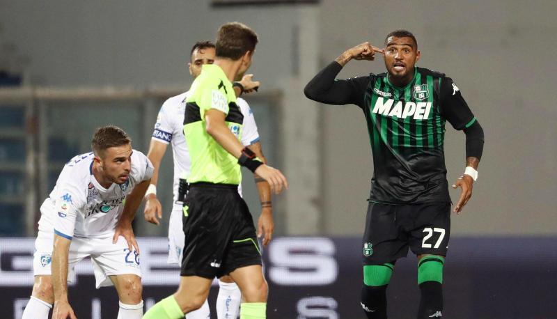 Kevin-Prince Boateng (r) spielt jetzt für Sassuolo Calcio in der italienischen Serie A. Kevin-Prince Boateng (r) spielt jetzt für Sassuolo Calcio in der italienischen Serie A.