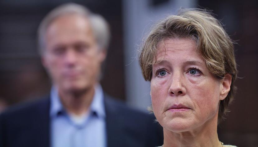 Christina Block richtet &uuml;ber die Medien eine Botschaft an ihre Kinder.