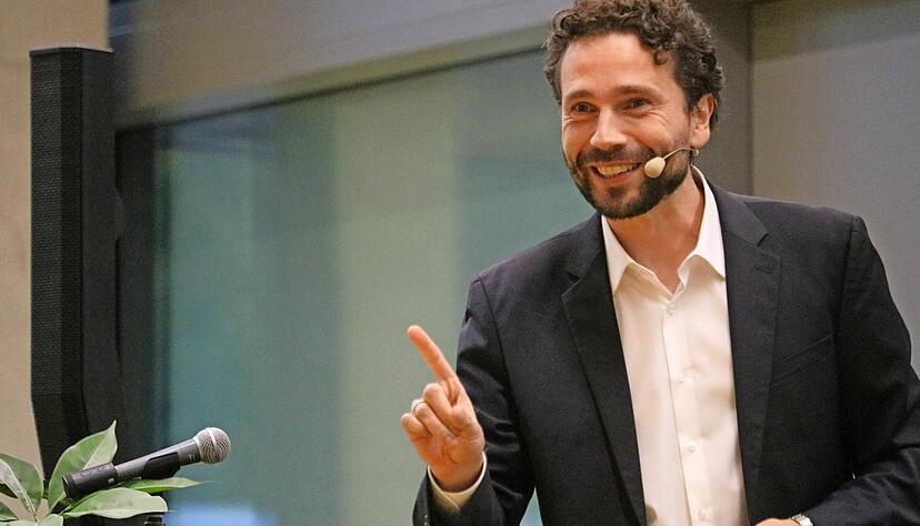 Überzeugt von der Zukunft: Hauptredner Dr. Harald Köpping Athanasopoulos vom Forschungsinstitut 2b Ahead ThinkTank in Leipzig.
