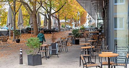 Eine Umfrage zeigt, dass die Hälfte der Heilbronner Studierenden auch nach dem Lockdown erst einmal nicht vermehrt in Restaurants und Bars gehen will.
Foto: Mario Berger Eine Umfrage zeigt, dass die Hälfte der Heilbronner Studierenden auch nach dem Lockdown erst einmal nicht vermehrt in Restaurants und Bars gehen will.
Foto: Mario Berger