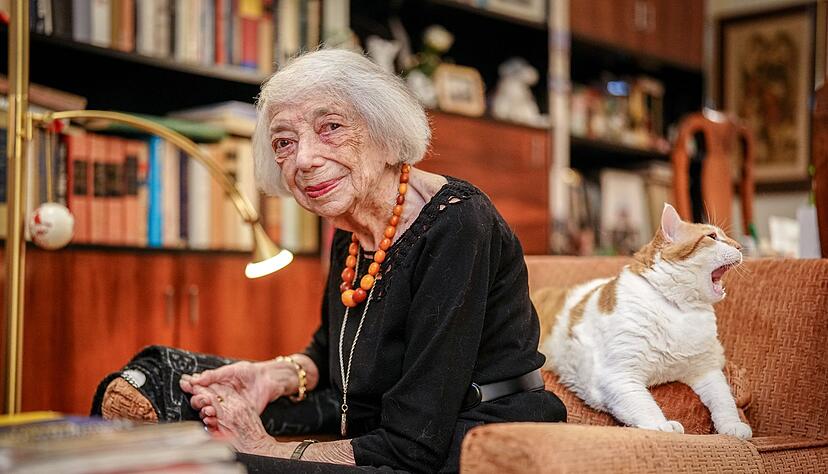 Für ihre Versöhnungsarbeit und ihren Mut erhielt Margot Friedländer viele Auszeichnungen. Für ihre Versöhnungsarbeit und ihren Mut erhielt Margot Friedländer viele Auszeichnungen.